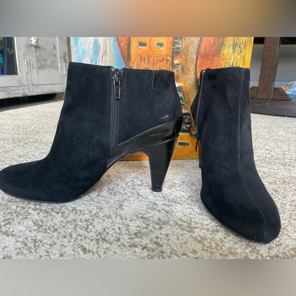 NEW bella vita booties, sz9.5 - Picture 3 of 8